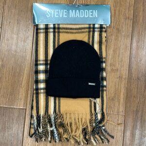 Steve Madden scarf and hat set